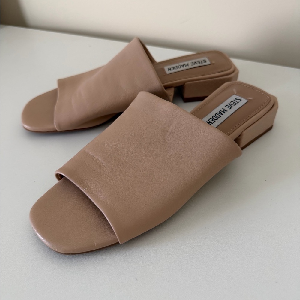 Steve Madden Nude Tan Slide Mules